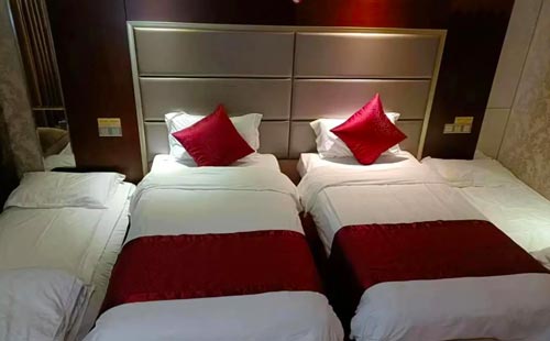 長(zhǎng)江二號(hào)行政房四人間