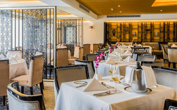 長(zhǎng)江探索號(hào)王朝餐廳